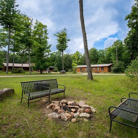 Madawaska Lodge-Cottage Exteriér fotografie