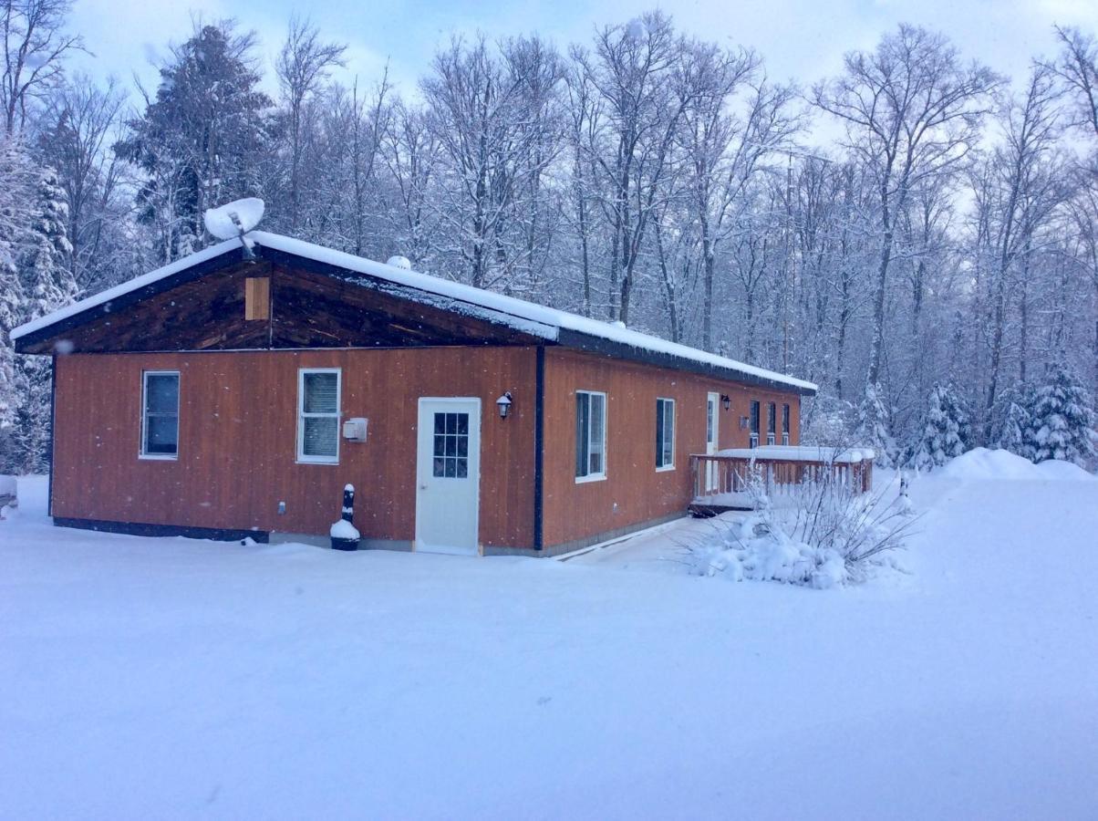 Madawaska Lodge-Cottage Exteriér fotografie